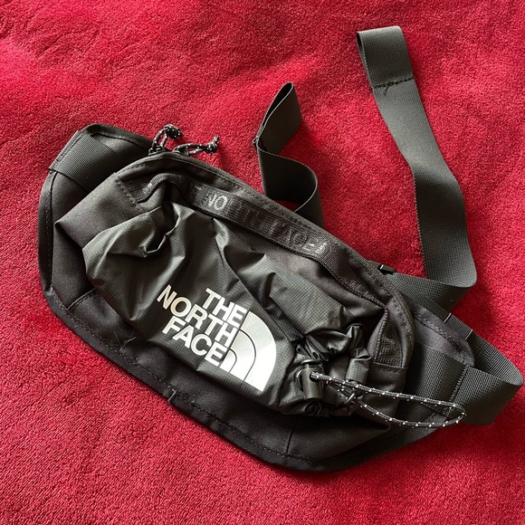 The North Face - Fanny Pack - Picture 2 of 13